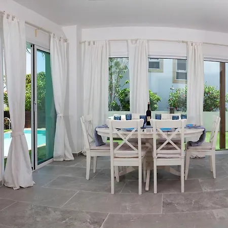 3 Bedroom With Swimming Pool * Paralímni