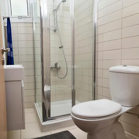 3 Bedroom With Swimming Pool Villa Paralimni